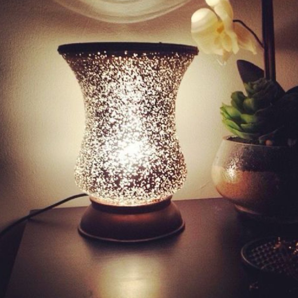 Scentsy Lampshade Collection Cream Tulip Shade Bronze Base Wax Warmer